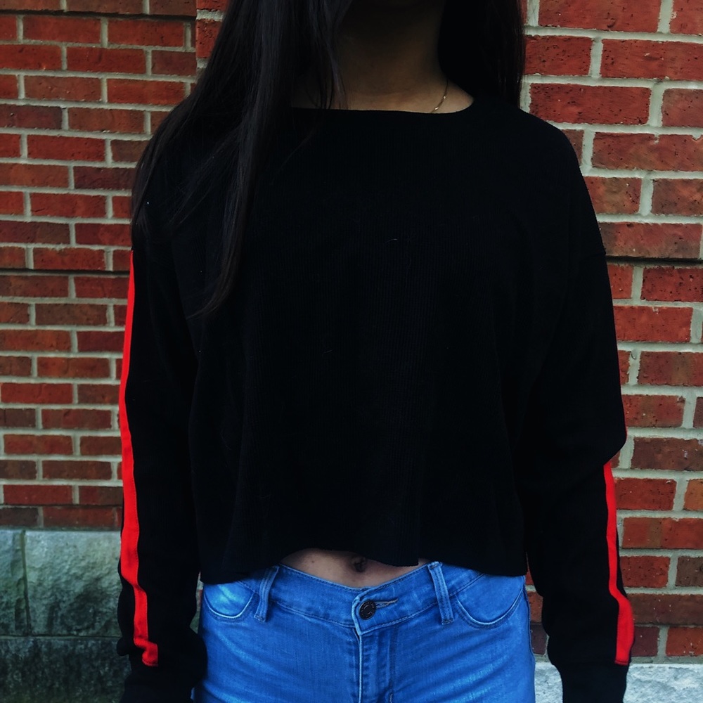 Forever 21 black long-sleeve sweater